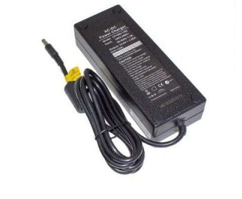 Ladegerät für 48V E-Bike Akkus, 54.6V 1.8A mit 5.5-2.5mm Hohlstecker