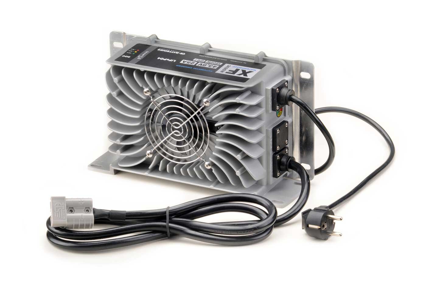 XF4820W Automatik Wasserdicht LiFePO4 48V 20A Ladegerät im Metallgehäuse IP67