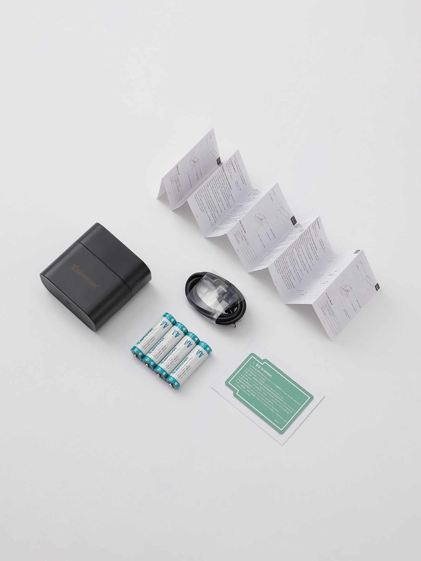 Keeppower I4 Ladegerät mit 4× 1.5V 3133mAh AA Li-Ion Akkus